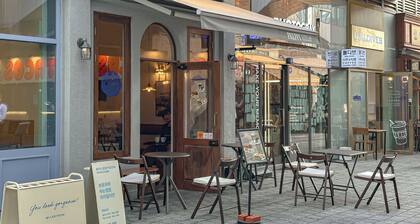 Brand-New 20F 2BR 646sq.ft 2min to Hyundai Outlet& Triple St. Gym,2Free Parking