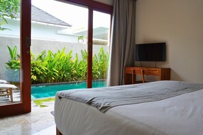 Soundproofing, free WiFi, bed sheets - Anara Villa Ubud (Mas)