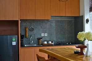 Villa, 2 Bedrooms, Private Pool | Private kitchen - Anara Villa Ubud (Mas)
