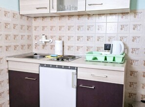 Apartment (Studio Apartment with Terrace (1)) | Eigene Küche | Kühlschrank