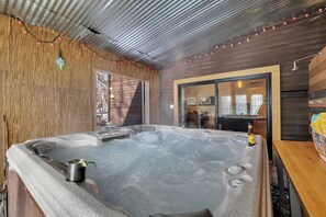 مغطس سبا داخلي