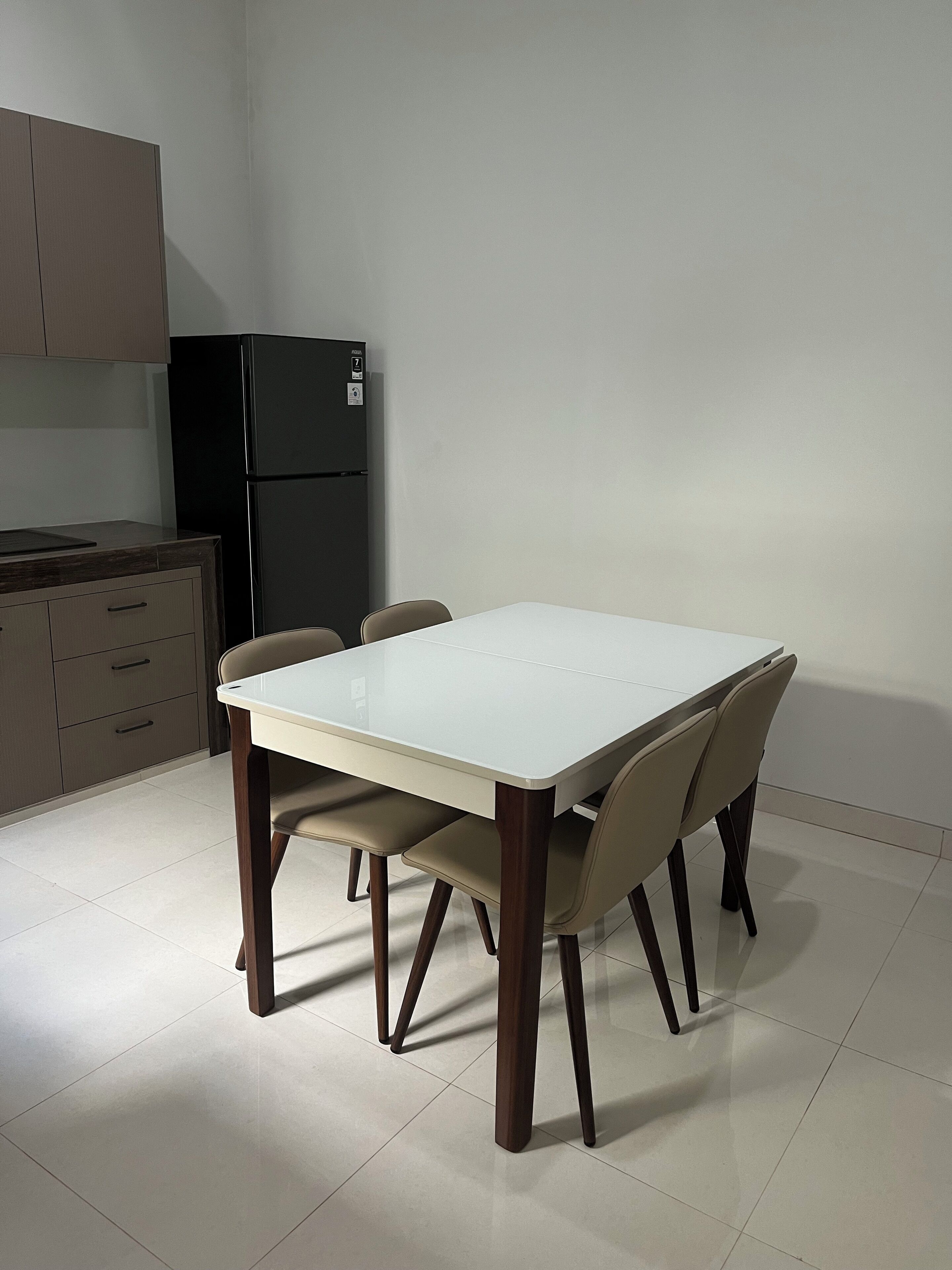 Familie villa, uitzicht op stad | Dineerruimte