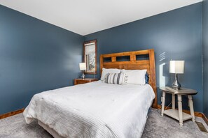 3 soverom, strykejern/-brett, wi-fi (inkludert) og sengetøy