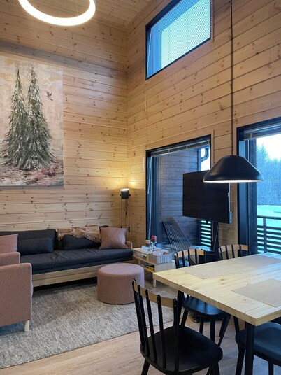 new and cosy chalet in center of Äkäslompolo