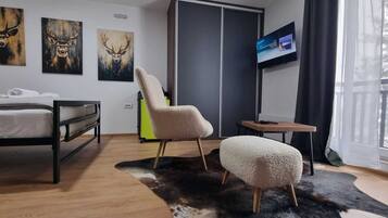 1 bedroom, WiFi, bed sheets