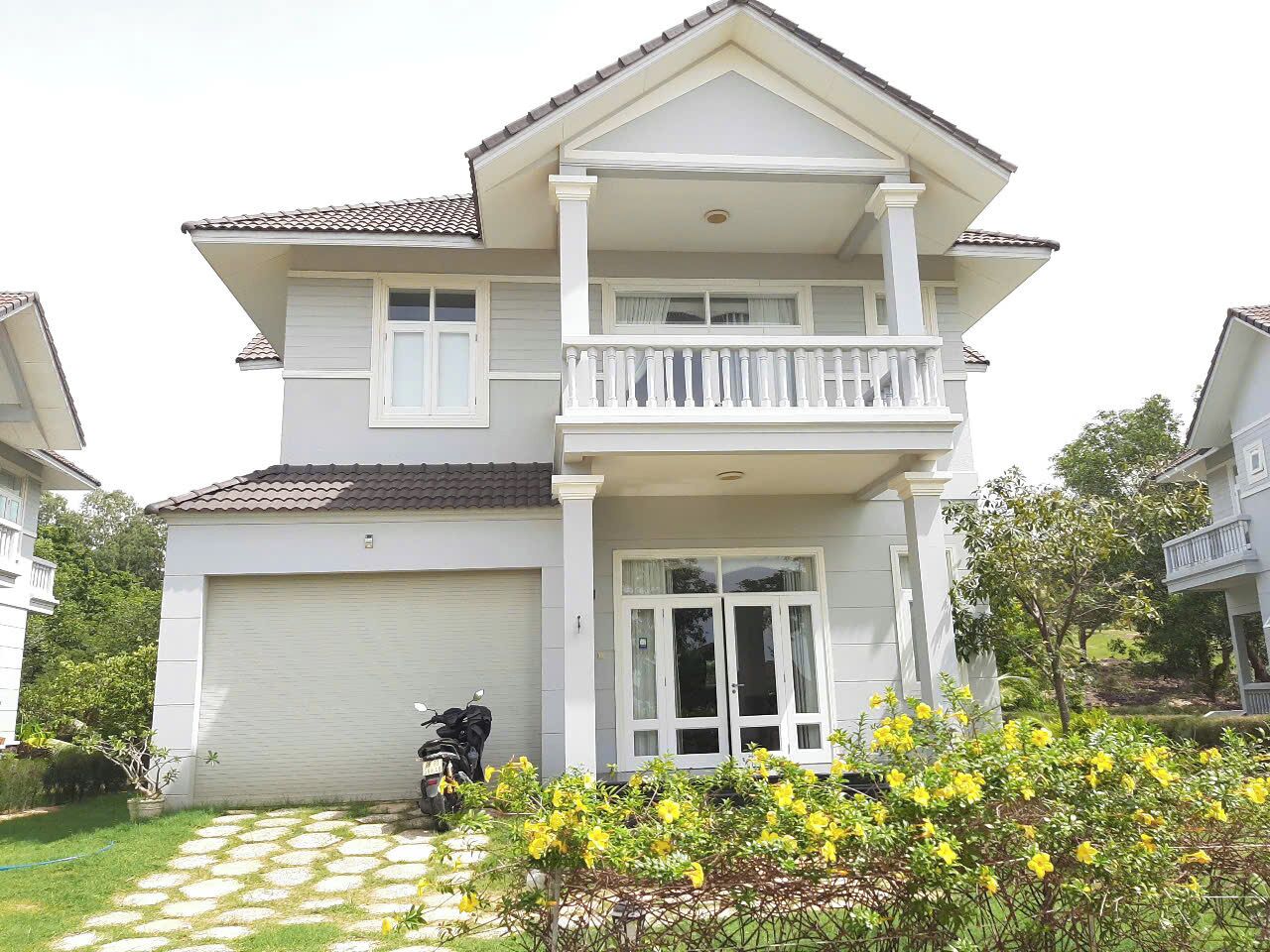 Deluxe-huvila, 4 makuuhuonetta, näköala pihalle | 4 makuuhuonetta, työpöytä, ilmainen Wi-Fi