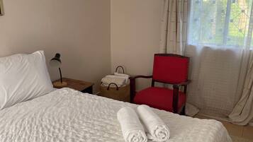 1 chambre, fer et planche Ă  repasser, Wi-Fi, draps fournis