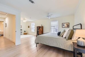 2 bedrooms, iron/ironing board, travel cot, WiFi