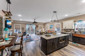 Interior - 146 E Spencer Ave, Unit 101 (Wildwood)