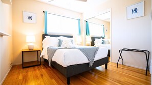 3 bedrooms, iron/ironing board, WiFi, bed sheets