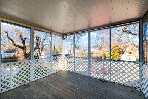 Cardinal's Roost| Firepit | Hoops Arcade | Sunroom