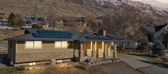 Canyon Ridge Getaway | Arcade| View | Free Massage*