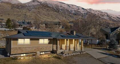 Canyon Ridge Getaway | Arcade| View | Free Massage*