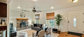 Canyon Ridge Getaway | Arcade| View | Free Massage*