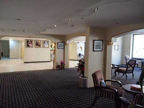 Reception - Al Iqbal Hotel (Al Khobar)