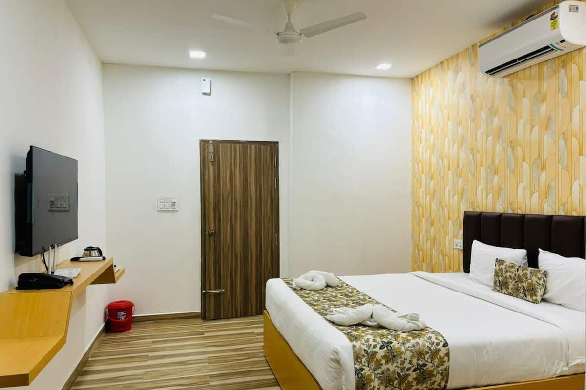 Habitación económica doble, vistas a la ciudad | 1 dormitorio, escritorio, sistema de insonorización y wifi gratis