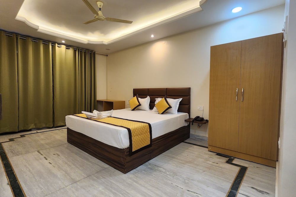 Sojourn Inn