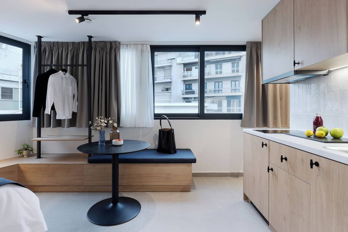 MoRe View | 1 bedroom, desk, laptop workspace, blackout drapes