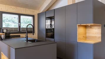 Refrigerador, microondas, horno, lavavajillas