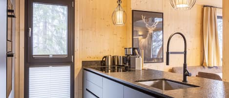 Fridge, microwave, oven, dishwasher