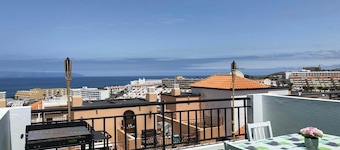 Apartment in Tenerife with Sea Views