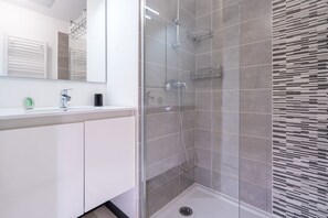 Bathroom - Cozy Beachside Villa in Sérignan (Sérignan)
