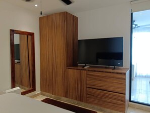 1 bedroom, iron/ironing board, Internet
