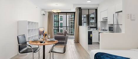 1 室のベッドルーム、アイロン / アイロン台、WiFi、ベッドシーツ