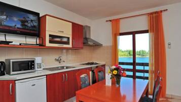 Departamento (One Bedroom Apartment with Balcony an) | Cocina privada | Refrigerador