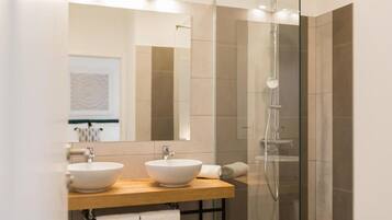 Villa (Four Bedroom Villa with Pool (Villa 1) | Bathroom