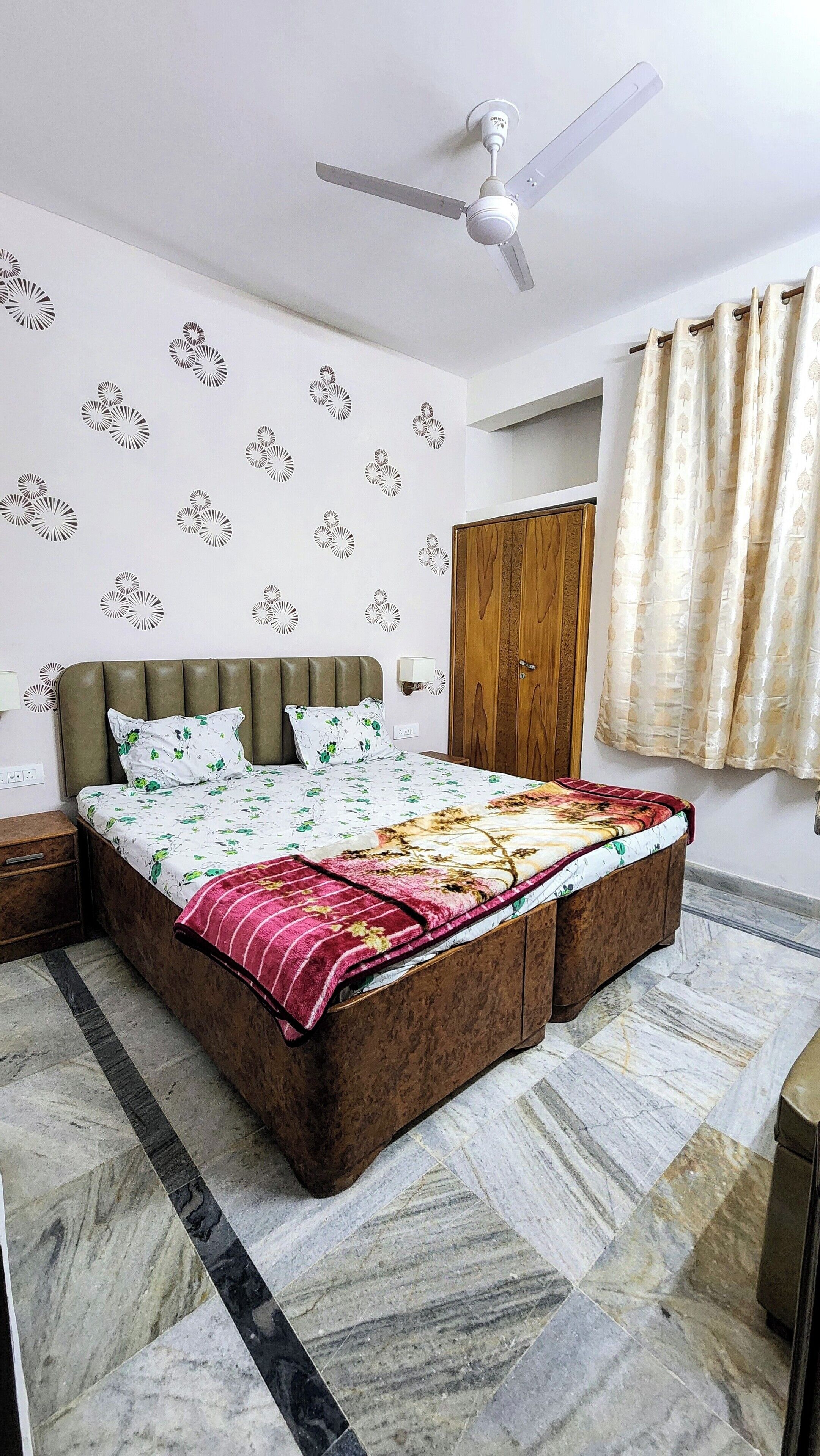 2 bedrooms, WiFi, bed sheets