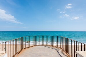 Imagen sin descripción, 3 de 32, botón