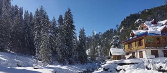 Shiva Valley Riverside Homestay By GRB