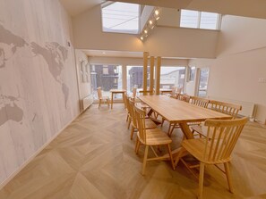 Restaurant - Snowball Hostel (Furano)