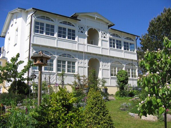 Exterior - Villa with Sonnenhof - your dream vacation in the Netzboden vacation apartment (Göhren)