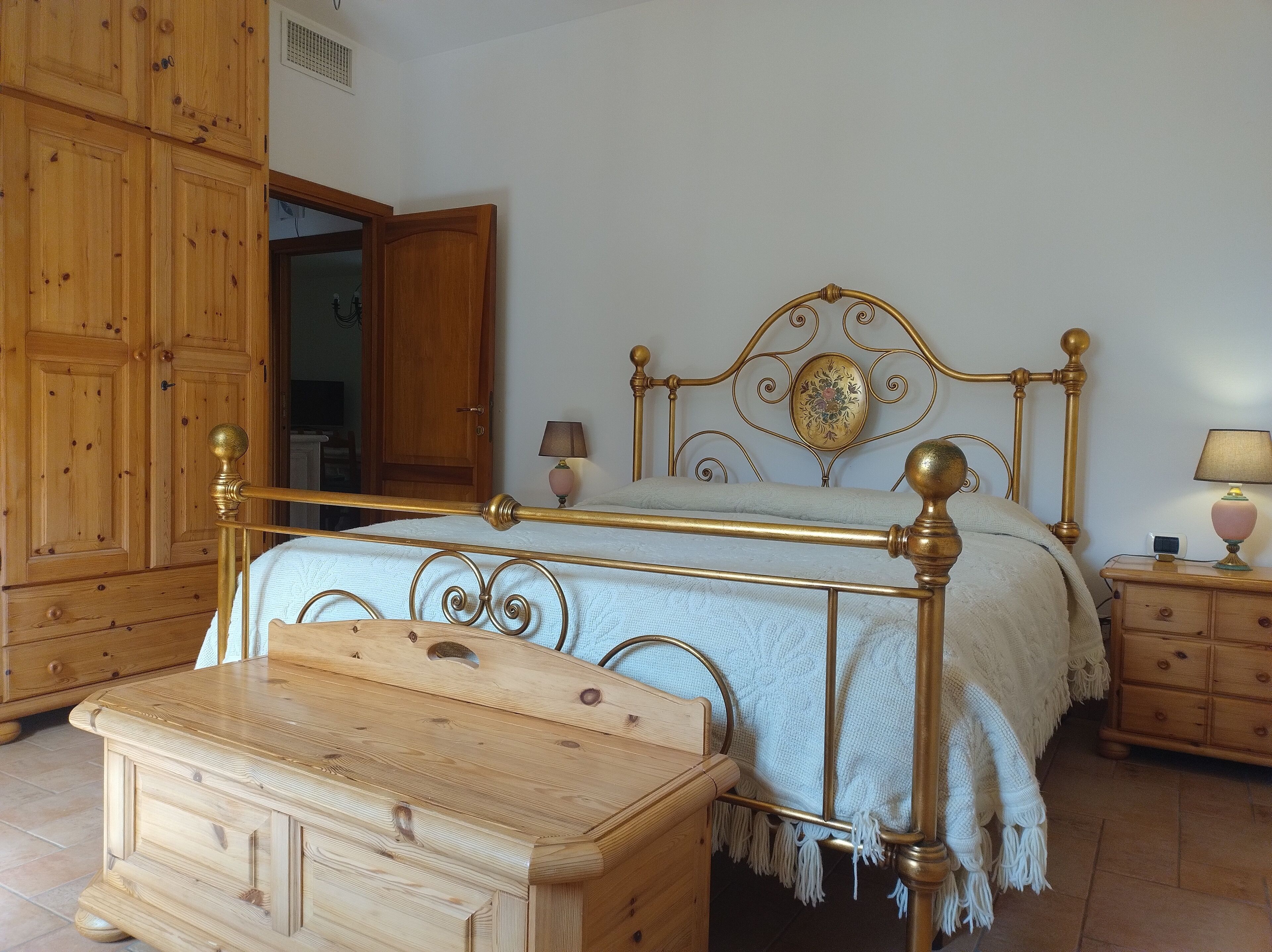 2 Schlafzimmer, Schreibtisch, Bügeleisen/Bügelbrett, kostenloses WLAN