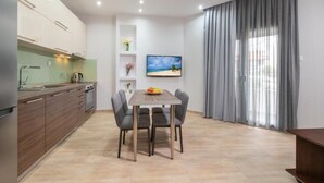 Ảnh chưa phân loại, 2 trong số 36 ảnh, nút