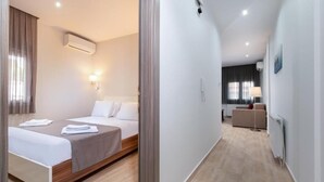 Ảnh chưa phân loại, 5 trong số 36 ảnh, nút