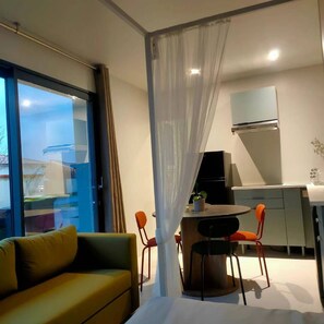 Living area - : Charming Bright Studio (Audenge)