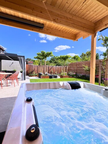 WolkenGarten - Your luxury moment with private sauna and whirlpool