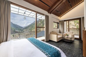 Duplex exécutif, baignoire, vue sur le fleuve | Vue de la chambre