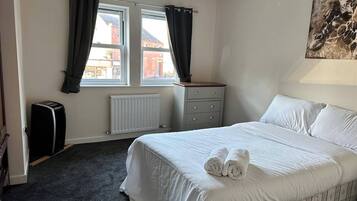 4 bedrooms, free WiFi, bed sheets