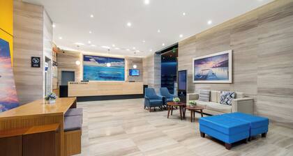 Stay at Guilin Downtown