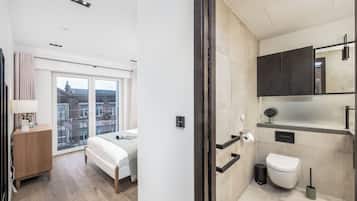 2 soverom, strykejern/-brett, reiseseng for barn og wi-fi