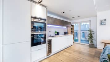 Microwave, oven, stovetop, dishwasher