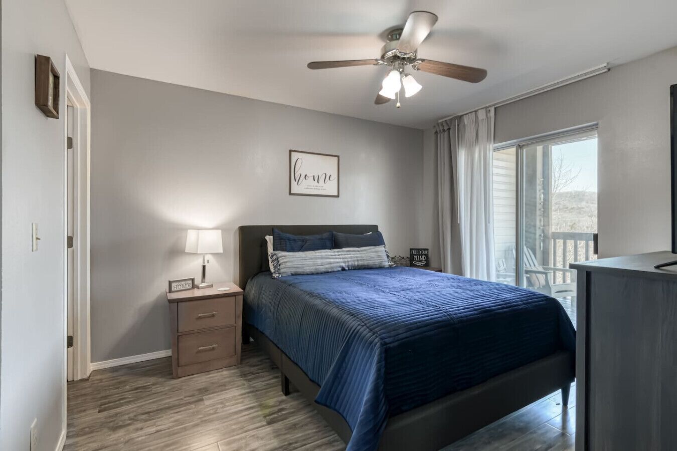 2 habitaciones, tabla de planchar con plancha y wifi gratis 