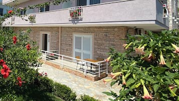 Fachada de la propiedad