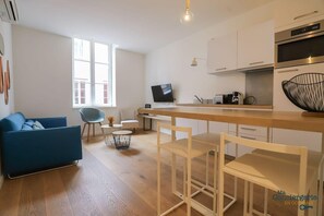 Interior - Dv4 Pastel - Métro - Gare Centre ville (Toulouse)