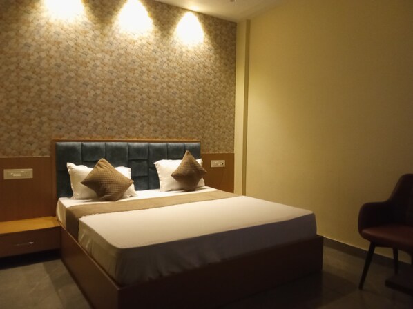 Deluxe Double Room - Hotel Orio Castle (Ludhiana)