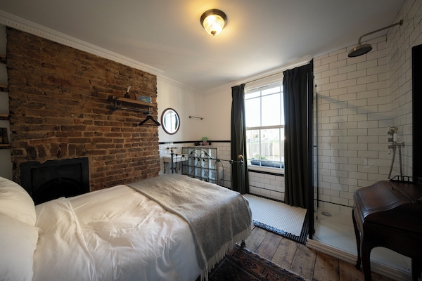 Double Room, 1 Double Bed, Non Smoking, Private Bathroom